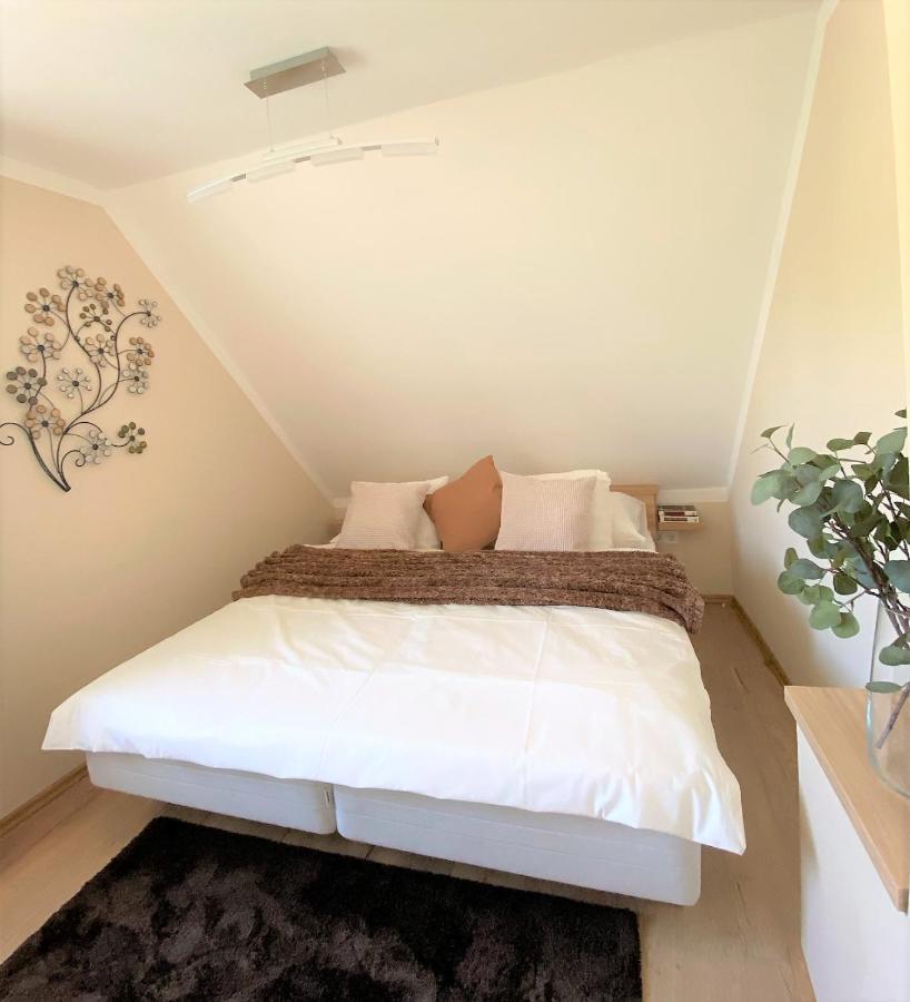 Otium Wellness Apartmanhaz Balatonakarattya Exteriér fotografie