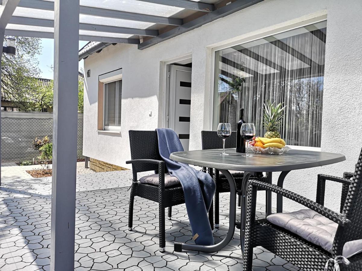 Otium Wellness Apartmanhaz Balatonakarattya Exteriér fotografie